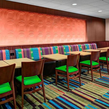 Fairfield Inn And Suites By Marriott Emporia I-95 Buitenkant foto