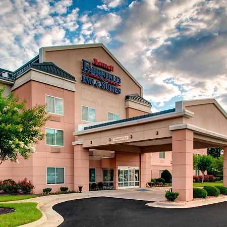 Fairfield Inn And Suites By Marriott Emporia I-95 Buitenkant foto