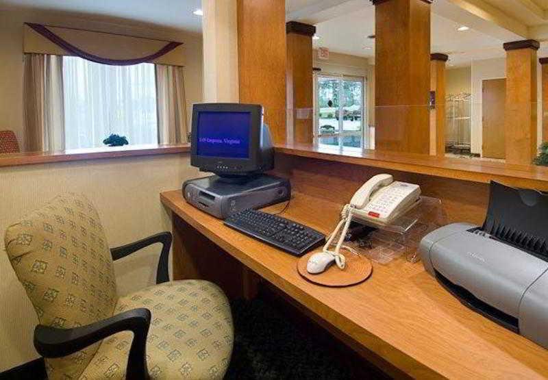 Fairfield Inn And Suites By Marriott Emporia I-95 Buitenkant foto