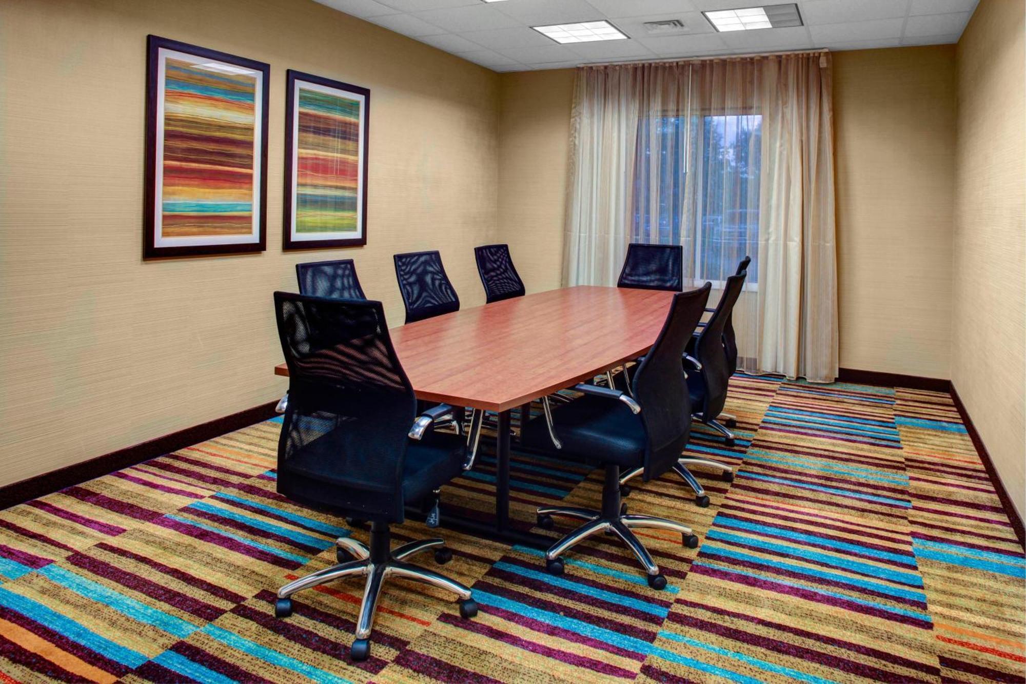 Fairfield Inn And Suites By Marriott Emporia I-95 Buitenkant foto
