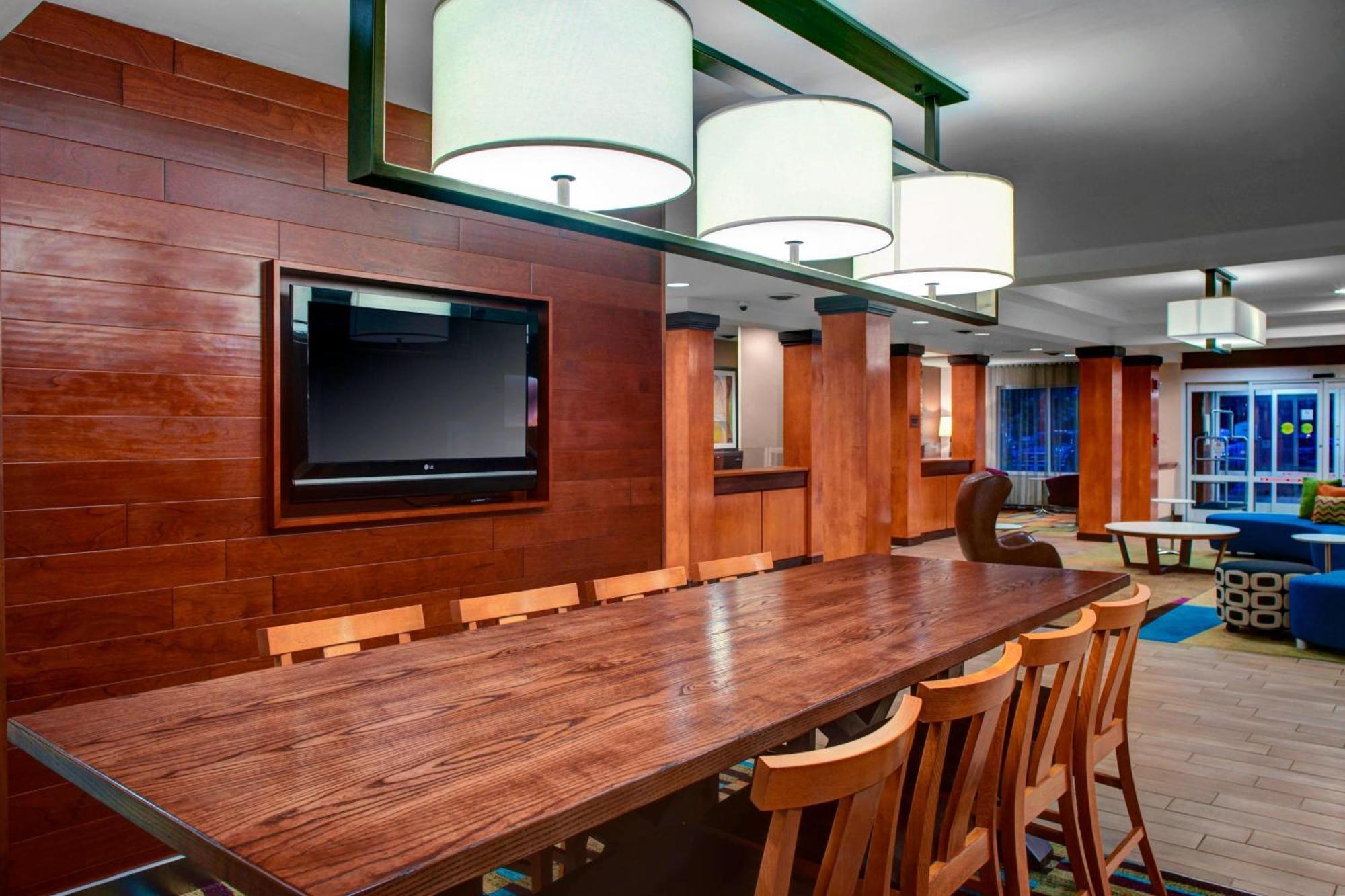 Fairfield Inn And Suites By Marriott Emporia I-95 Buitenkant foto