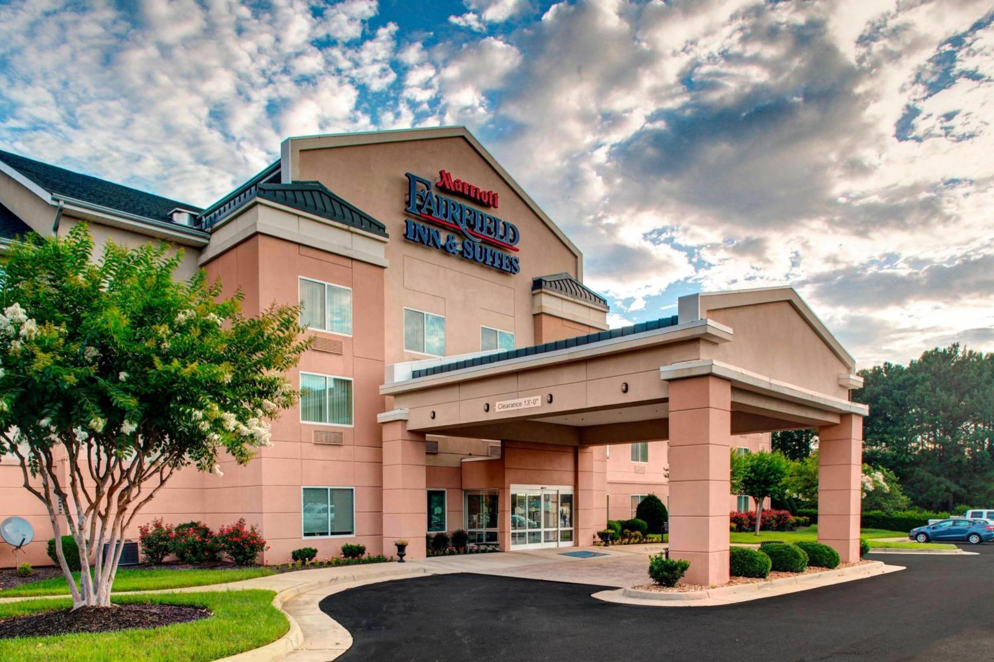 Fairfield Inn And Suites By Marriott Emporia I-95 Buitenkant foto