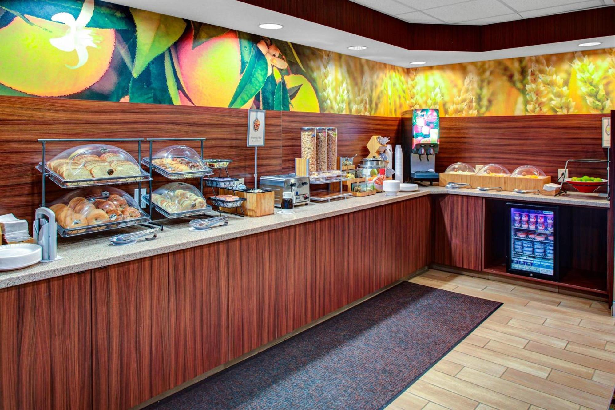 Fairfield Inn And Suites By Marriott Emporia I-95 Buitenkant foto