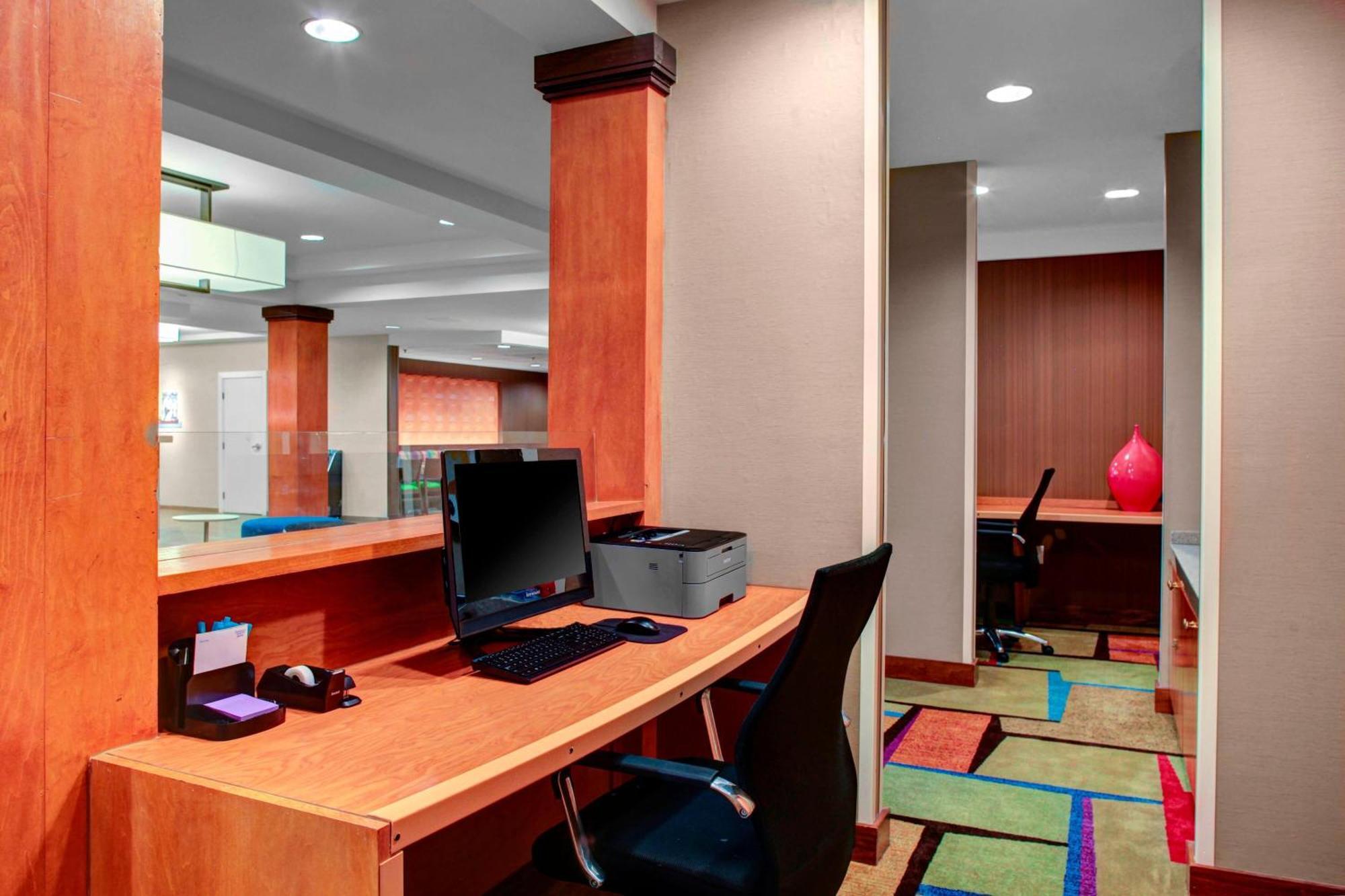 Fairfield Inn And Suites By Marriott Emporia I-95 Buitenkant foto