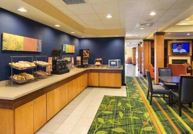 Fairfield Inn And Suites By Marriott Emporia I-95 Buitenkant foto